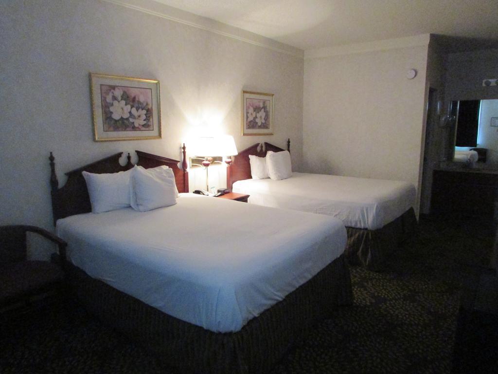 Plantation Oaks Hotel Милингтън Стая снимка