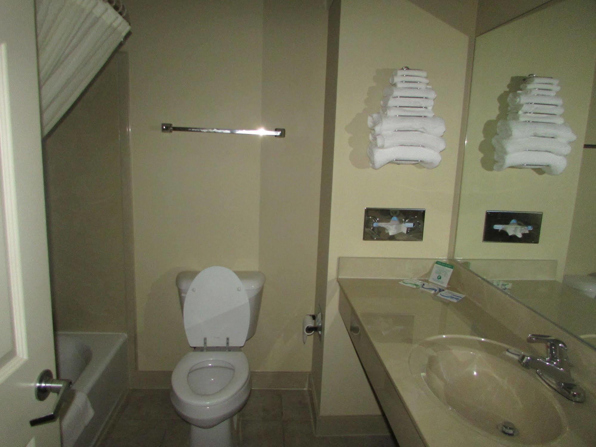 Plantation Oaks Hotel Милингтън Екстериор снимка