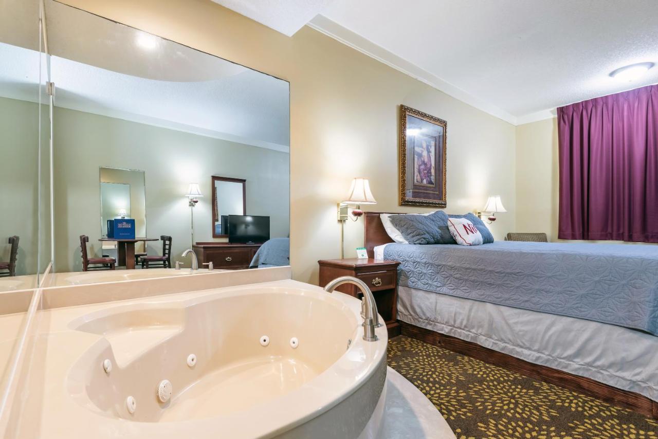 Plantation Oaks Hotel Милингтън Екстериор снимка